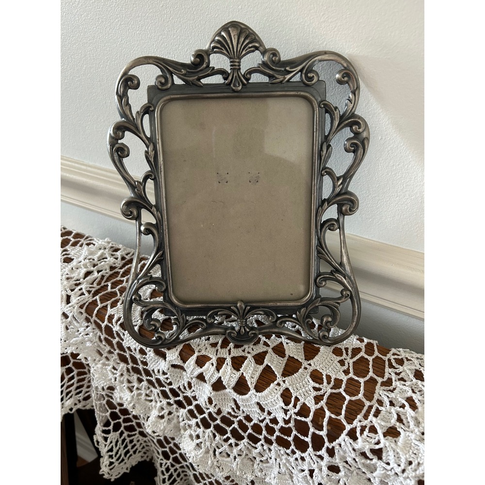 Burnes of Boston Silver Tone Ornate Scroll Fleur-De-Lis Metal Picture Frame 4x6